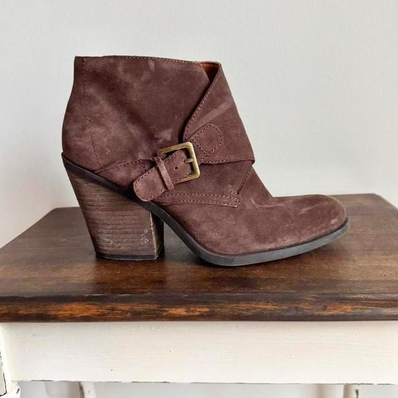 Lucky Brand Shoes - Lucky Brand chocolate brown suede ankle boot Size 8.5